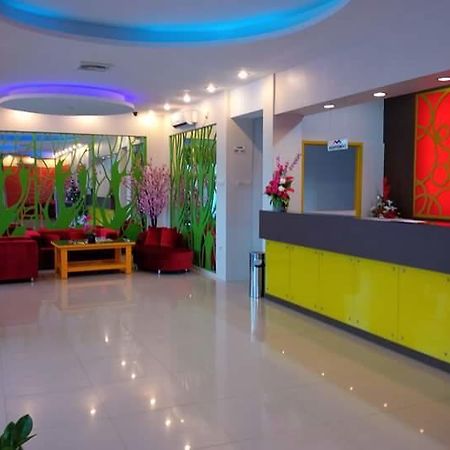 מלון פקאנבארו Wisma Asiatique מראה חיצוני תמונה